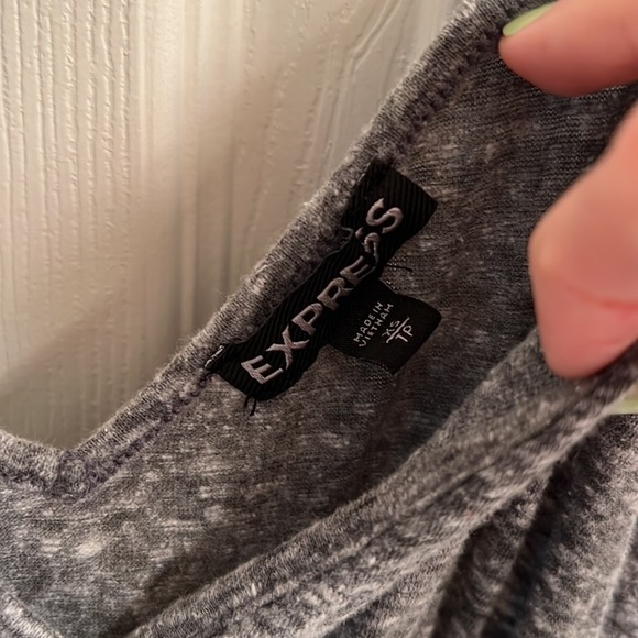 Express gray crisscross v-neck tank top - Picture 3 of 4